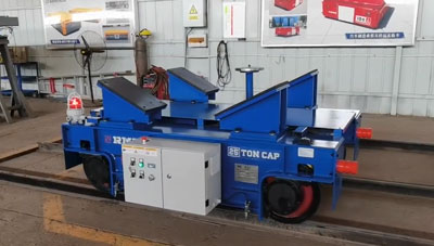 Og'ir doktor temir yo'l transporti trolleyasi